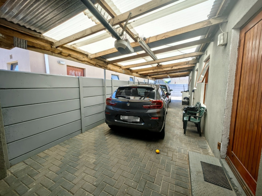 3 Bedroom Property for Sale in Highbury Park Western Cape